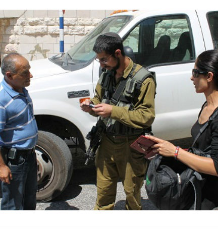 Ilam Organizes a Tour for Journalists in Hebron