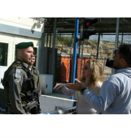 وزير الأمن لإعلام: صادقنا على 65 طلب تصريح لصحافيين فلسطينيين