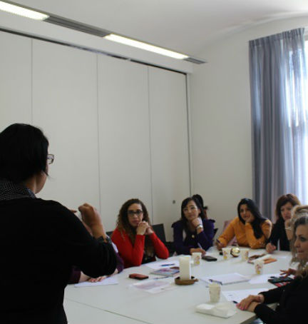 مركز إعلام مستمرّ بمشروع تعزيز ودعم النساء في السلطات المحليّة